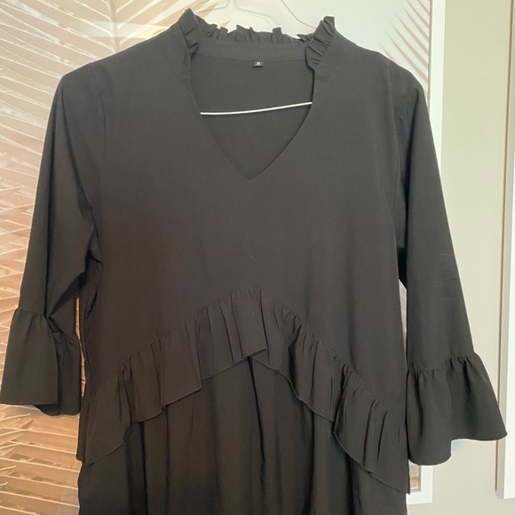 V Neck Ruffle Dress - Picture 4 of 6